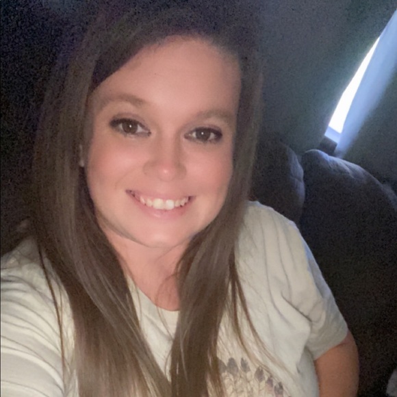 Meet your Posher, Beverly - Picture 1 of 1